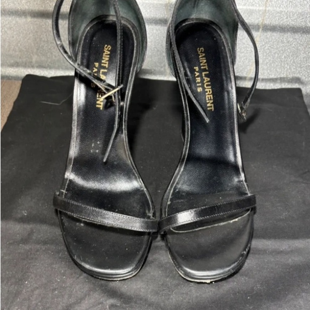 Saint Laurent Elegant Black Heels